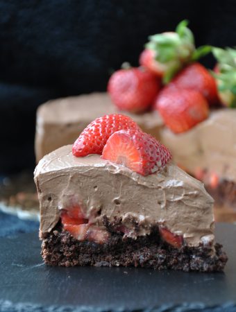 Vegan chocolate mousse cake with strawberries
