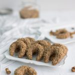 Crescent walnut cookies